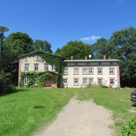 Alt Krassow Lakeside Retreat *