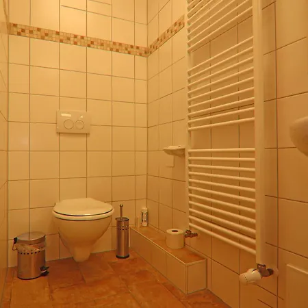 Apartment Im Gutshaus Alt Krassow Inmitten Der