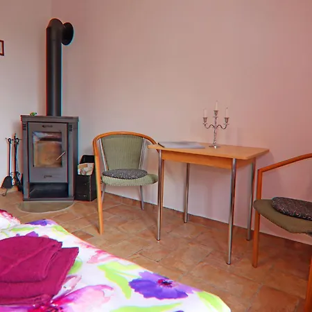 Alt Krassow Lakeside Retreat Appartamento