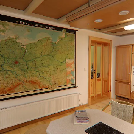 Im Gutshaus Alt Krassow Inmitten Der Lalendorf